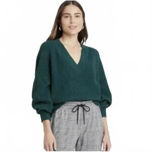 A New Day V-Neck Chunky Knit Sweater in Dark Green